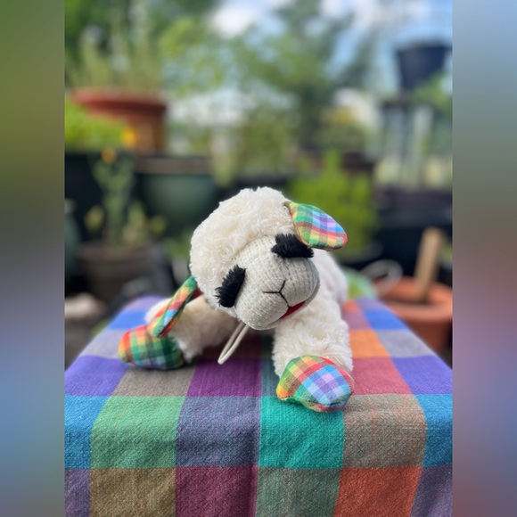 Lamb chop Other - The Original Lambchop stuffed animal, squeak toy for dog or cat.